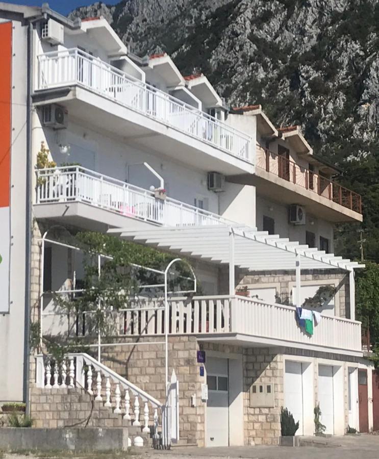 Apartments Mateljak Gradac  Extérieur photo